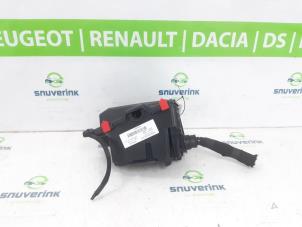 Gebruikte Zekeringkast Peugeot 5008 II (M4/MC/MJ/MR) 1.2 12V e-THP PureTech 130 Prijs € 72,60 Inclusief btw aangeboden door Snuverink Autodemontage