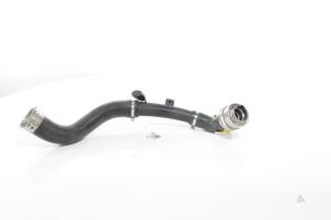 Gebruikte Intercooler Slang Dacia Jogger 1.0 TCe 110 12V Prijs € 150,00 Margeregeling aangeboden door Snuverink Autodemontage