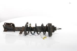 Gebruikte Mac Phersonpoot rechts-voor Renault Trafic (1FL/2FL/3FL/4FL) 1.6 dCi 90 Prijs € 78,65 Inclusief btw aangeboden door Snuverink Autodemontage