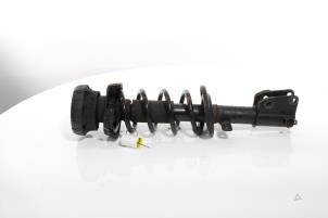 Gebruikte Schokdemperpoot links-voor Renault Trafic (1FL/2FL/3FL/4FL) 1.6 dCi 95 Prijs € 78,65 Inclusief btw aangeboden door Snuverink Autodemontage