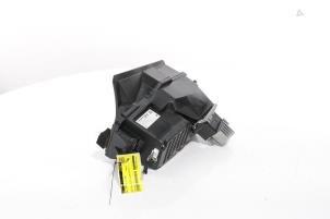 Gebruikte Head-up display Renault Austral 1.2 E-Tech Full Hybrid 200 Prijs € 544,50 Inclusief btw aangeboden door Snuverink Autodemontage