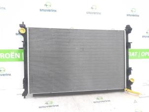 Gebruikte Radiateur Renault Austral 1.2 E-Tech Full Hybrid 200 Prijs € 242,00 Inclusief btw aangeboden door Snuverink Autodemontage