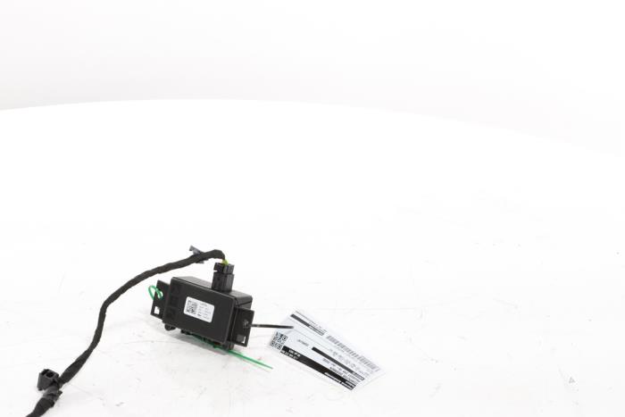 Gebruikte Computer Diversen Peugeot 208 II (UB/UH/UP) 1.2 Hybrid 100 Prijs € 90,75 Inclusief btw aangeboden door Snuverink Autodemontage
