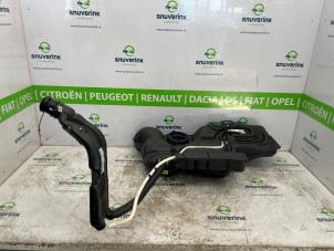 Gebruikte Tank Peugeot 208 II (UB/UH/UP) 1.2 Hybrid 100 Prijs € 235,95 Inclusief btw aangeboden door Snuverink Autodemontage