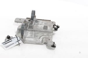 Gebruikte Steun (diversen) Peugeot 3008 III e-3008 210 73 kWh Prijs € 60,50 Inclusief btw aangeboden door Snuverink Autodemontage