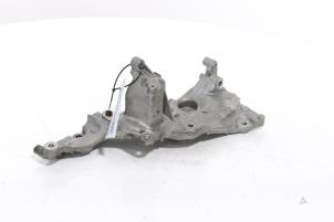 Gebruikte Dynamosteun boven Peugeot Expert (V1/VA/VB/VE/VF/VT/VY) 2.0 Blue HDi 145 16V Prijs € 78,65 Inclusief btw aangeboden door Snuverink Autodemontage