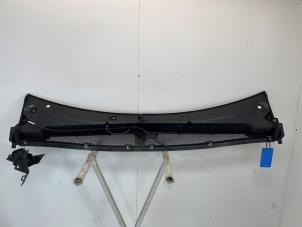 Gebruikte Paravan Peugeot 3008 III e-3008 210 73 kWh Prijs € 60,50 Inclusief btw aangeboden door Snuverink Autodemontage