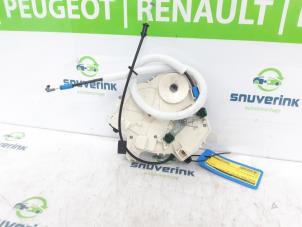 Gebruikte Slotmechaniek achterdeur Bus-Bestel Peugeot Expert (V1/VA/VB/VE/VF/VT/VY) 2.0 Blue HDi 145 16V Prijs € 114,95 Inclusief btw aangeboden door Snuverink Autodemontage