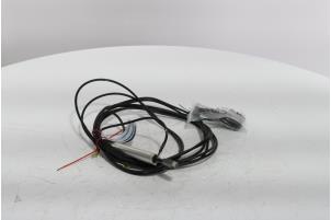 Gebruikte Cabriodak leiding hydraulisch Peugeot 207 CC (WB) 1.6 16V Prijs € 150,00 Margeregeling aangeboden door Snuverink Autodemontage