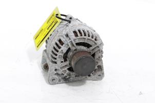Gebruikte Alternator Renault Megane III Grandtour (KZ) 1.6 16V Prijs € 50,00 Margeregeling aangeboden door Snuverink Autodemontage