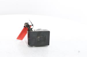 Gebruikte ABS Pomp DS Automobiles DS 3/Crossback (UC/UJ/UR) 1.2 12V PureTech 100 Prijs € 160,00 Margeregeling aangeboden door Snuverink Autodemontage