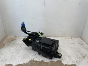 Gebruikte Adblue tank Opel Combo Cargo 1.5 CDTI 100 Prijs € 598,95 Inclusief btw aangeboden door Snuverink Autodemontage