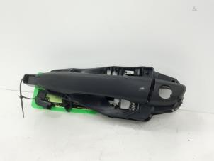 Gebruikte Greep achterdeur Bus-Bestel Opel Combo Cargo 1.5 CDTI 100 Prijs € 30,25 Inclusief btw aangeboden door Snuverink Autodemontage