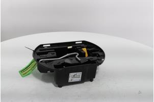 Gebruikte Krik Opel Mokka 1.2 Turbo 12V Prijs € 85,00 Margeregeling aangeboden door Snuverink Autodemontage