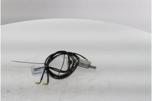 Gebruikte Cabriodak leiding hydraulisch Peugeot 207 CC (WB) 1.6 16V Prijs € 150,00 Margeregeling aangeboden door Snuverink Autodemontage
