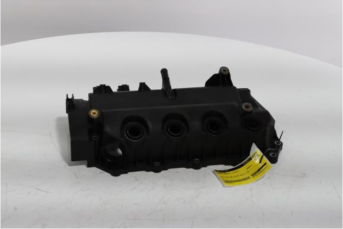 Gebruikte Kleppendeksel Renault Twingo II (CN) 1.2 16V Prijs € 60,00 Margeregeling aangeboden door Snuverink Autodemontage