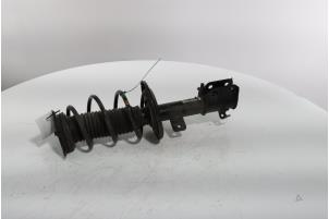 Gebruikte Mac Phersonpoot links-voor Peugeot 208 II (UB/UH/UP) 1.2 Vti 12V PureTech 100 Prijs € 102,85 Inclusief btw aangeboden door Snuverink Autodemontage