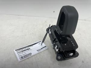 Gebruikte Standenschakelaar automaatbak Volvo EX40 (XZ) Single Motor Extended Range 82 kWh Prijs € 211,75 Inclusief btw aangeboden door Snuverink Autodemontage