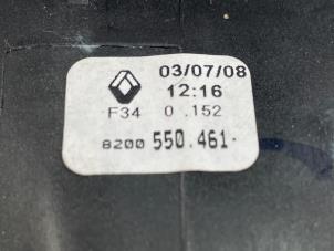 Gebruikte Versnellingspook Renault Twingo II (CN) 1.2 Prijs € 100,00 Margeregeling aangeboden door Snuverink Autodemontage