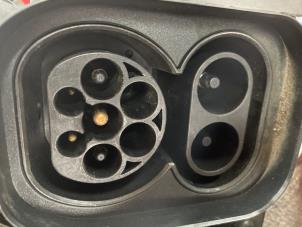 Gebruikte Oplaadpunt stekker aansluiting Peugeot 208 II (UB/UH/UP) e-208 50 kWh Prijs € 544,50 Inclusief btw aangeboden door Snuverink Autodemontage