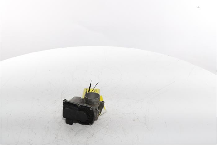 Gebruikte Gasklephuis Renault Twingo II (CN) 1.2 Prijs € 150,00 Margeregeling aangeboden door Snuverink Autodemontage