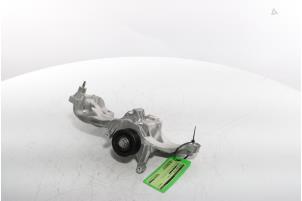 Gebruikte Dynamosteun boven Opel Grandland (X) 1.6 Turbo 16V Hybrid Prijs € 39,98 Margeregeling aangeboden door Snuverink Autodemontage