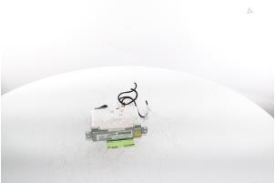 Gebruikte Radio Opel Corsa F (UB/UH/UP) Electric, Corsa-e 50kWh Prijs € 520,30 Inclusief btw aangeboden door Snuverink Autodemontage