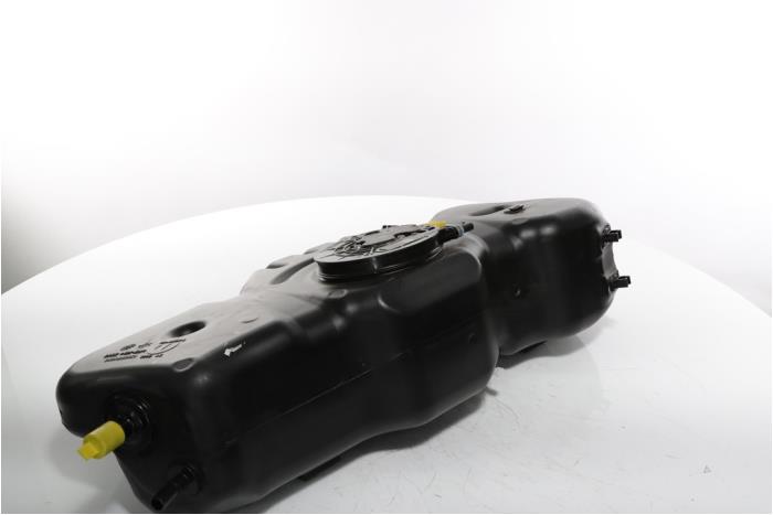 Tank adblue van een Peugeot Boxer (U9) 2.2 BlueHDi 140 2025