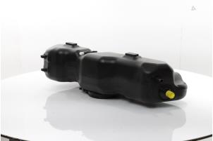 Tank adblue van een Peugeot Boxer (U9) 2.2 BlueHDi 140 2025