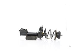 Gebruikte Schokdemperpoot links-voor Renault Twingo II (CN) 1.2 16V Prijs € 60,00 Margeregeling aangeboden door Snuverink Autodemontage