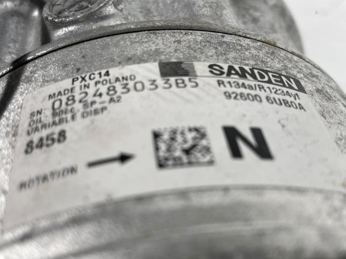 Aircopomp van een Renault Kangoo Express (RFK) 1.5 Blue dCi 75 2023