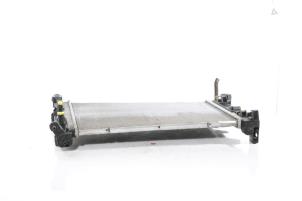 Gebruikte Radiateur Renault Kangoo Express (RFK) E-Tech 44 kWh Prijs € 145,20 Inclusief btw aangeboden door Snuverink Autodemontage