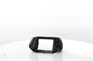 Gebruikte Luchtrooster Dashboard Jeep Compass II (MP) 1.4 Multi Air2 16V Prijs € 105,00 Margeregeling aangeboden door Snuverink Autodemontage