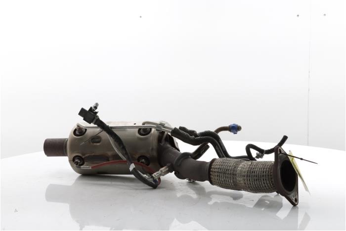 Gebruikte Roetfilter Renault Arkana (RJLL) 1.6 E-Tech 145 16V Prijs € 574,75 Inclusief btw aangeboden door Snuverink Autodemontage