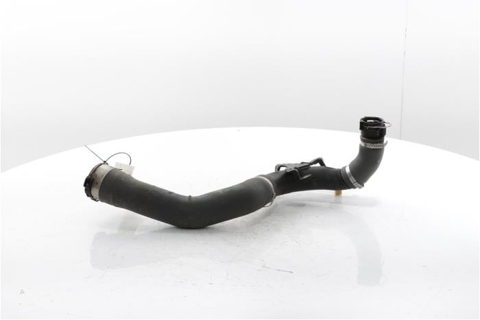 Gebruikte Intercooler Slang Renault Kadjar (RFEH) 1.2 Energy TCE 130 Prijs € 70,00 Margeregeling aangeboden door Snuverink Autodemontage