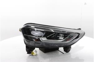 Gebruikte Koplamp links Renault Kadjar (RFEH) 1.2 Energy TCE 130 Prijs € 275,00 Margeregeling aangeboden door Snuverink Autodemontage