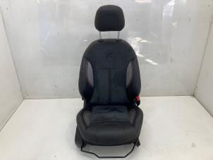 Gebruikte Stoel rechts Peugeot 2008 (CU) 1.6 Blue HDi 100 Prijs € 124,98 Margeregeling aangeboden door Snuverink Autodemontage