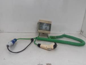 Gebruikte Acculader Renault Austral Prijs € 150,00 Margeregeling aangeboden door Snuverink Autodemontage