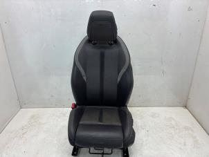 Gebruikte Stoel links Peugeot 308 (F3/FB/FH/FM/FP) 1.5 Blue HDi 130 16V Prijs € 241,98 Inclusief btw aangeboden door Snuverink Autodemontage