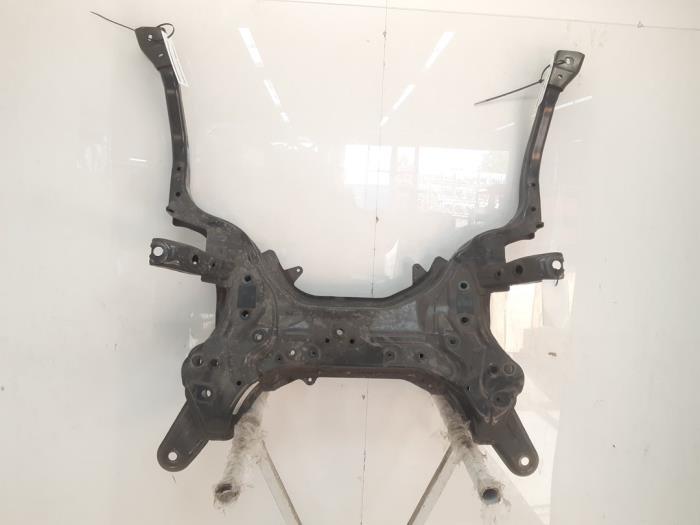 Gebruikte Subframe Toyota Yaris IV (P21/PA1/PH1) 1.5 12V Hybrid 115 Prijs € 475,00 Margeregeling aangeboden door Snuverink Autodemontage