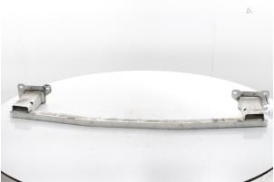 Gebruikte Bumperbalk voor Peugeot 5008 II (M4/MC/MJ/MR) 1.2 12V e-THP PureTech 130 Prijs € 108,90 Inclusief btw aangeboden door Snuverink Autodemontage