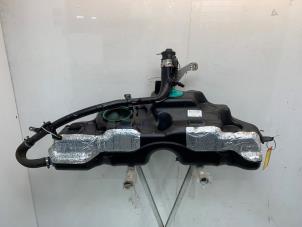 Gebruikte Tank Citroen C5 Aircross I (A4/AC/AJ/AR) 1.6 Hybrid 225 16V Prijs € 296,43 Inclusief btw aangeboden door Snuverink Autodemontage