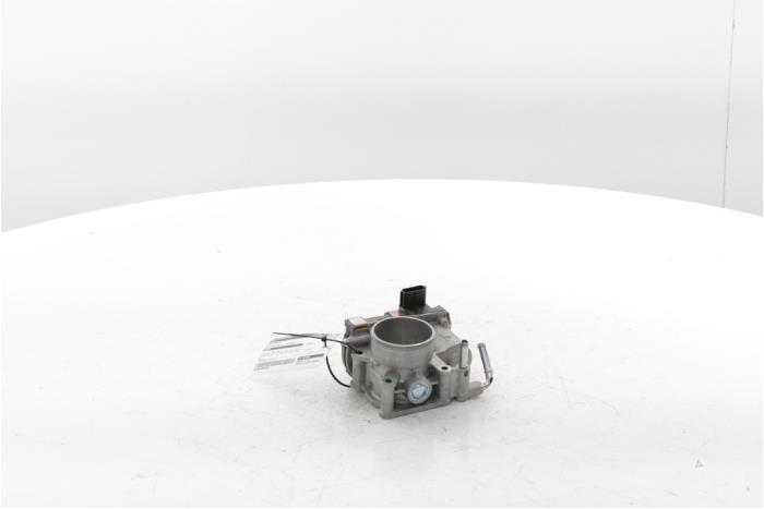Gasklephuis van een Dacia Duster (DJF) 1.6 Hybrid 140 16V 2025