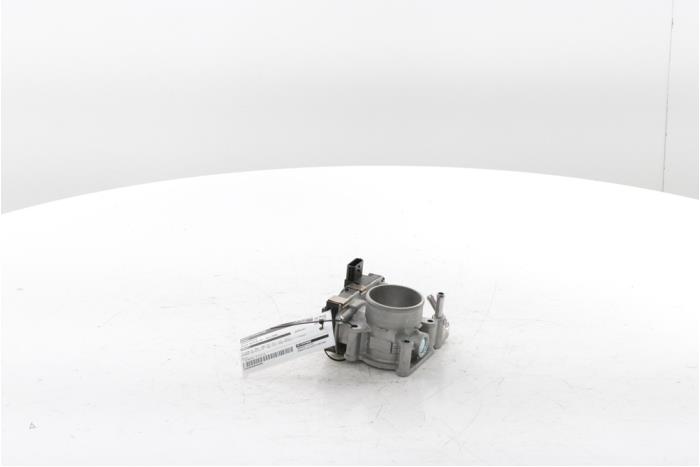 Gasklephuis van een Dacia Duster (DJF) 1.6 Hybrid 140 16V 2025