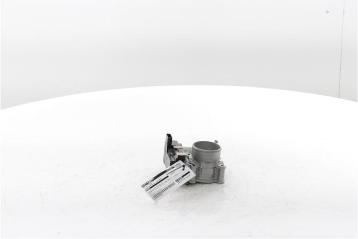 Gasklephuis van een Dacia Duster (DJF) 1.6 Hybrid 140 16V 2025