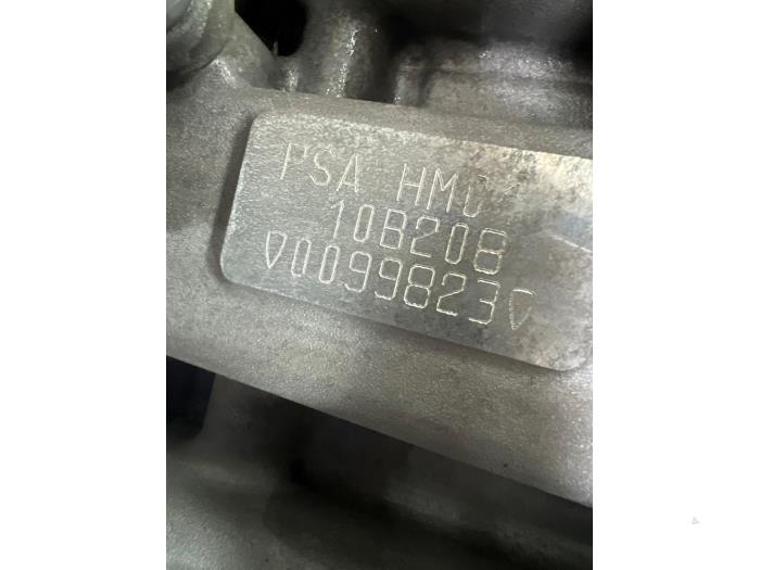 Motor van een Peugeot 208 I (CA/CC/CK/CL) 1.2 Vti 12V PureTech 82 2012