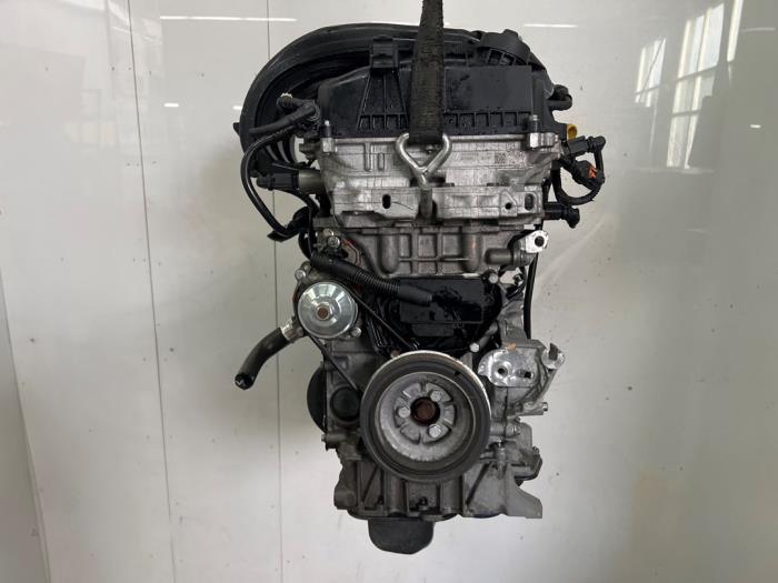 Motor van een Peugeot 208 I (CA/CC/CK/CL) 1.2 Vti 12V PureTech 82 2012