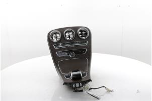 Gebruikte Middenconsoles Mercedes C (W205) C-350 e 2.0 16V Prijs € 245,00 Margeregeling aangeboden door Snuverink Autodemontage