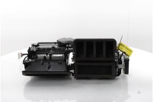 Gebruikte Kachelhuis Renault Scenic E-Tech Electric (RCB) EV87 Prijs € 650,00 Margeregeling aangeboden door Snuverink Autodemontage