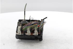 Gebruikte Zekeringkast Peugeot Partner (GC/GF/GG/GJ/GK) 1.6 HDI 75 Phase 1 Prijs € 193,60 Inclusief btw aangeboden door Snuverink Autodemontage